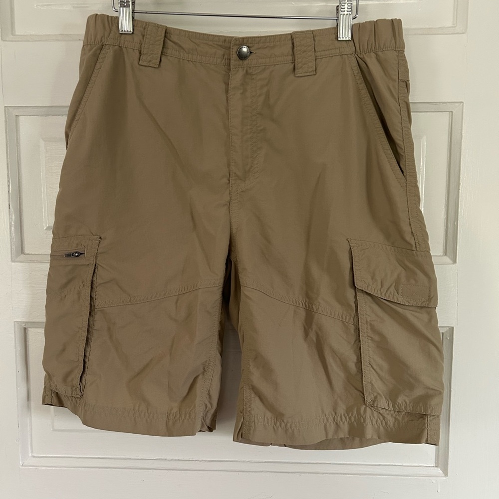 Columbia Omni Shade Sun Protect UPF 50 Men’s Tan Cargo Shorts Size 34/W10